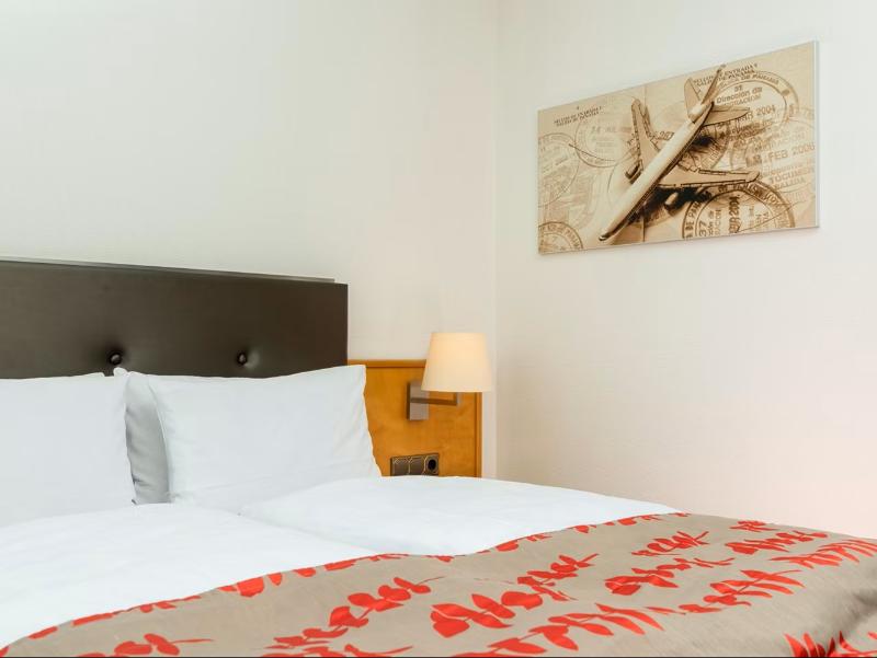 Holiday Inn Frankfurt Airport - Neu-Isenburg image