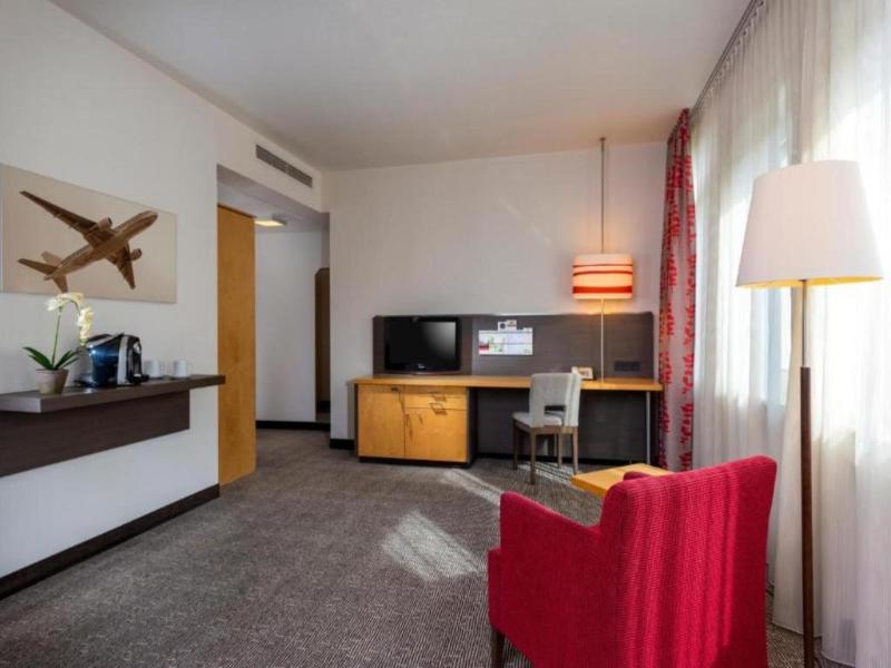 Sunday Hotel Frankfurt Airport - Neu-Isenburg image