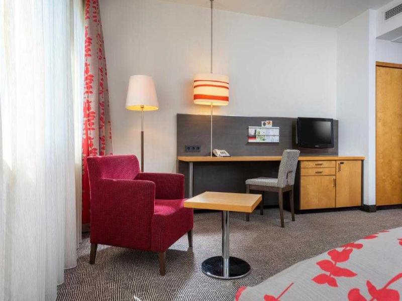 Sunday Hotel Frankfurt Airport - Neu-Isenburg image