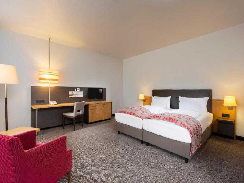 Sunday Hotel Frankfurt Airport - Neu-Isenburg image