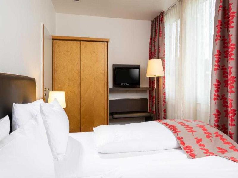 Sunday Hotel Frankfurt Airport - Neu-Isenburg image