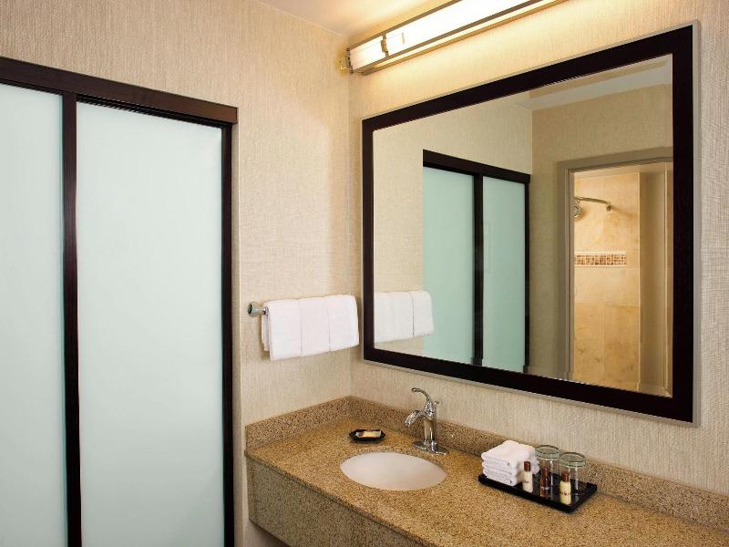 Sheraton Suites Orlando Airport image