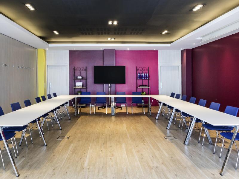 Novotel Barcelona Cornella image