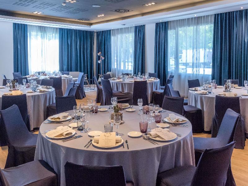 Novotel Barcelona Cornella image