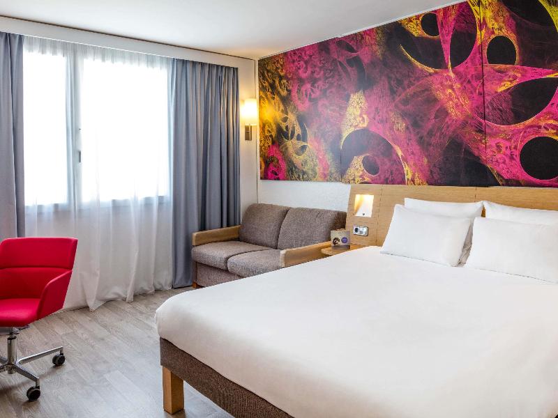 Novotel Barcelona Cornella image