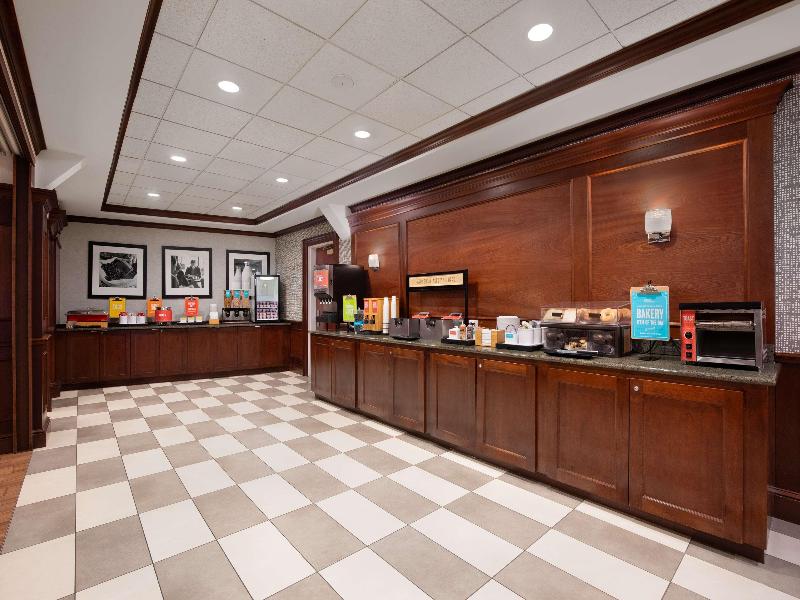 Hampton Inn Long Island-Brookhaven image