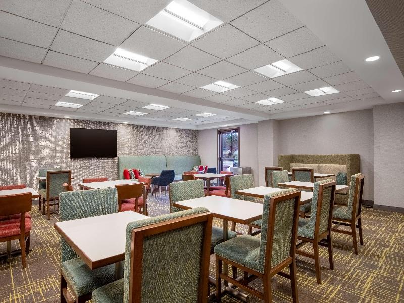 Hampton Inn Long Island-Brookhaven image