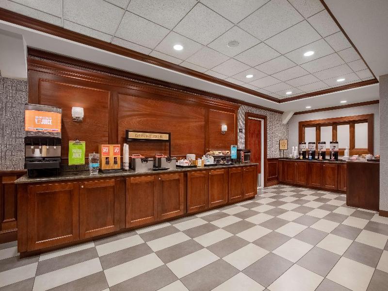 Hampton Inn Long Island-Brookhaven image
