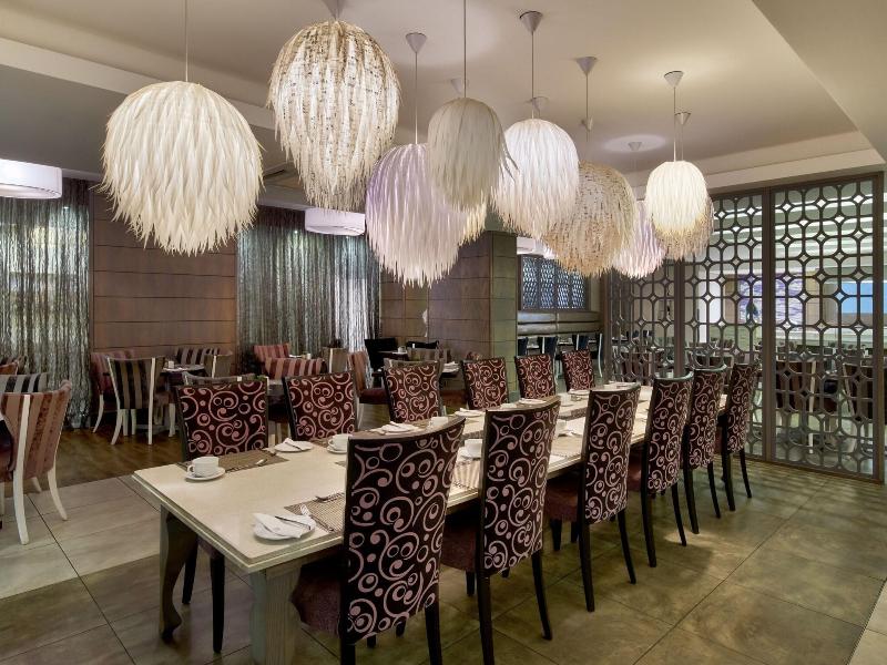 Fortis Hotel Manor image