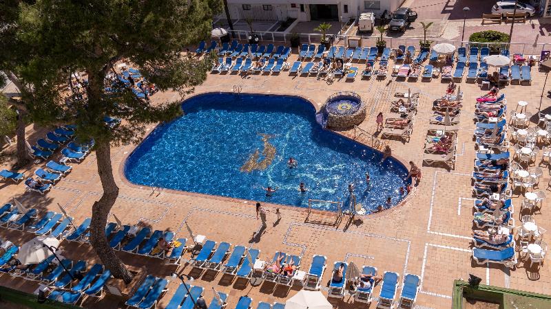 Azuline Coral Beach Hotel