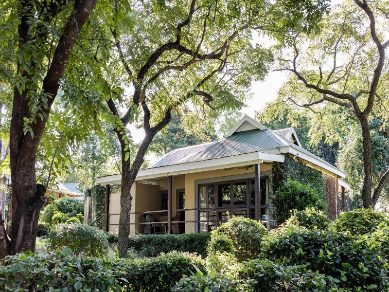 Perry's Bridge Hollow Boutique image