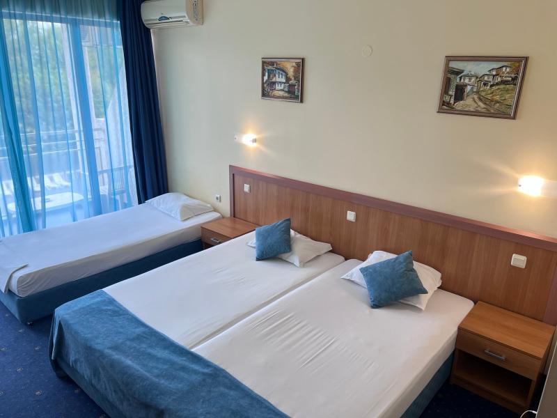 Aquamarine Hotel image