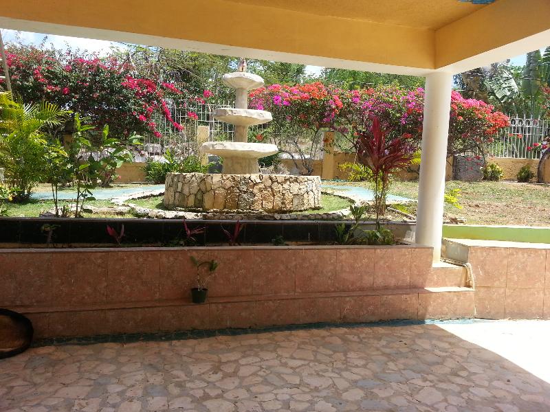 Emerald Villas image