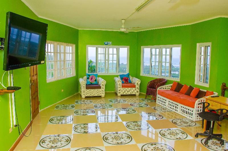 Emerald Villas image
