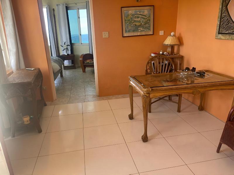 Emerald Villas image