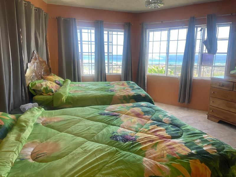 Emerald Villas gallery photo 29