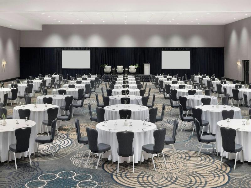 Sheraton Vancouver Airport Hotel image