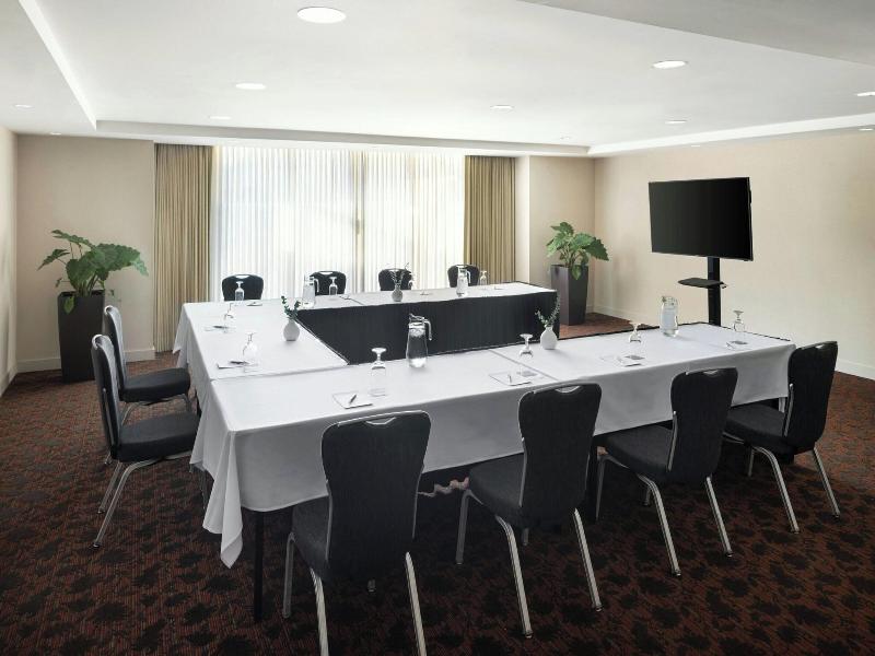 Sheraton Vancouver Airport Hotel image