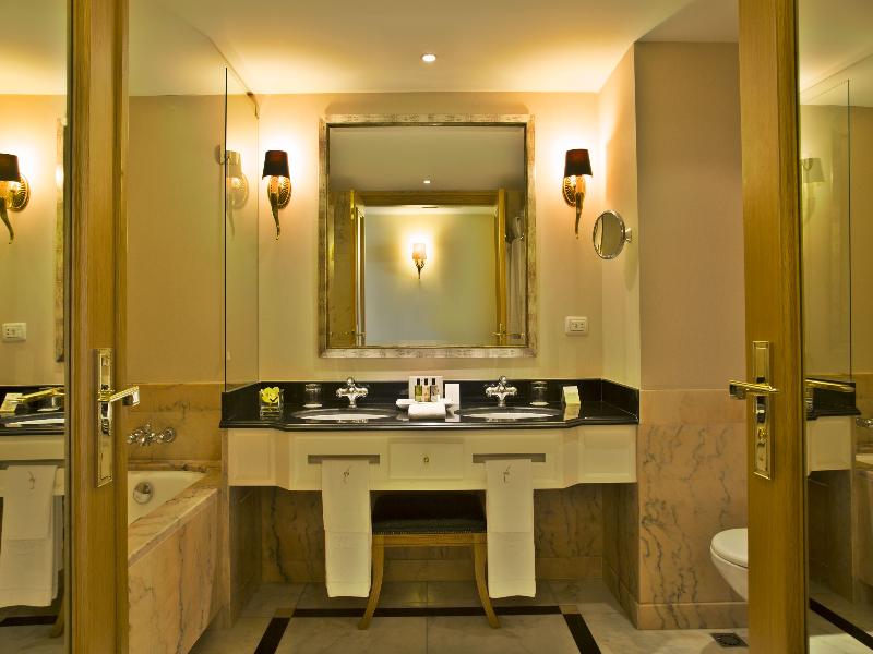 Hotel Cascais Miragem Health & Spa image