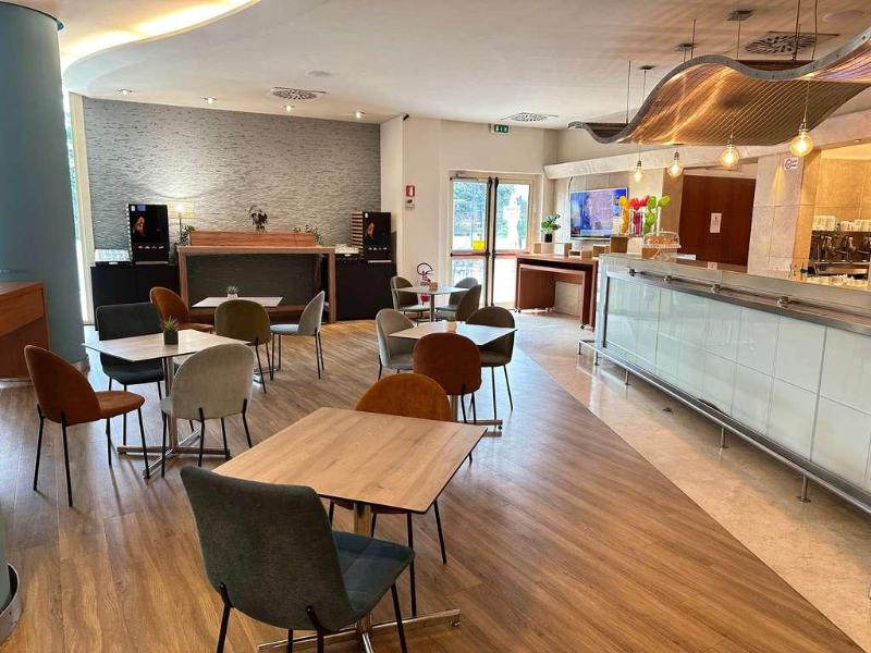 Novotel Roma Est image
