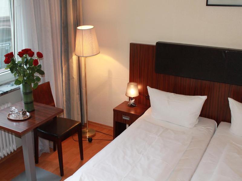 City Hotel Mercator image