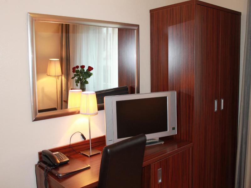 City Hotel Mercator image