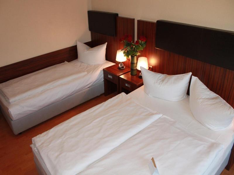 City Hotel Mercator image