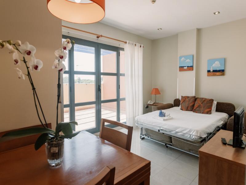 Bahía Aparthotel image