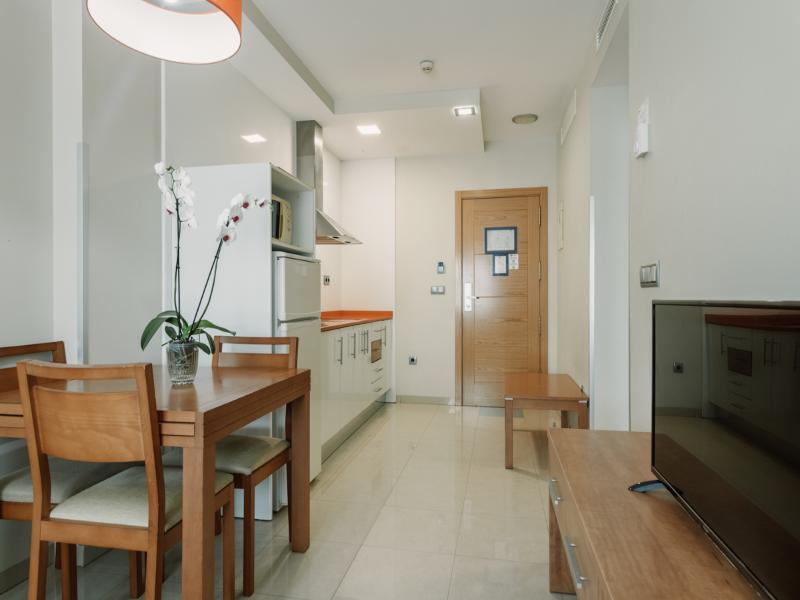 Bahía Aparthotel image