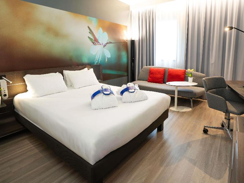 Novotel Milano Linate Airport image