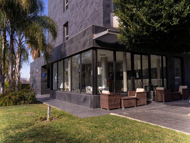 Azz Hotel Tactica image