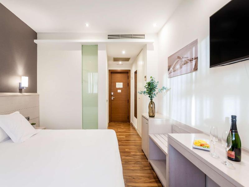Azz Hotel Tactica image