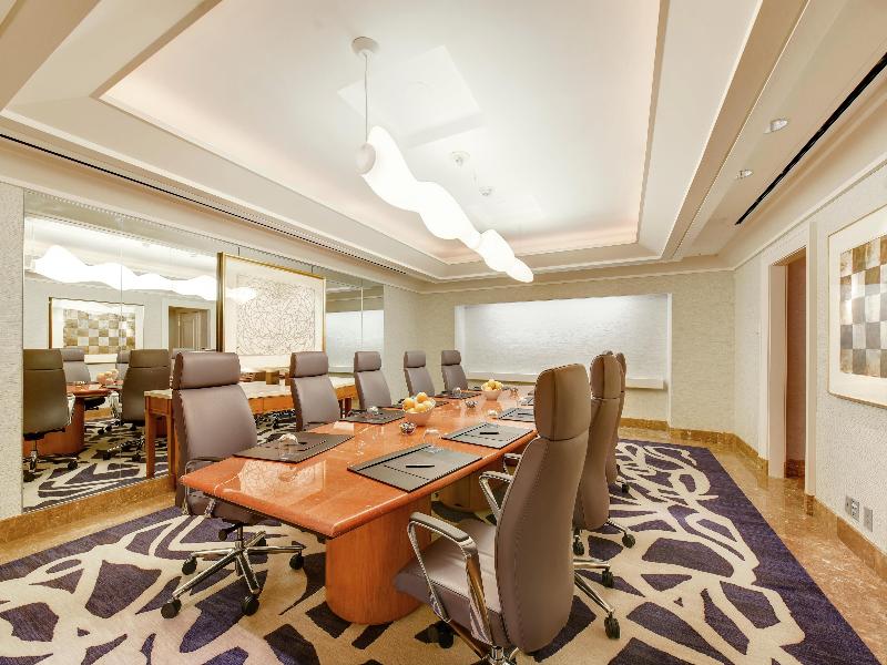 Hilton Los Angeles Airport image