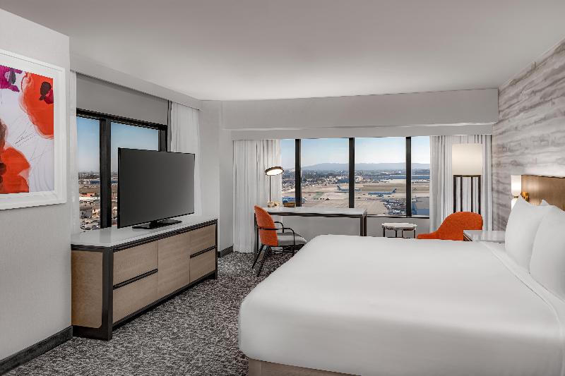 Hilton Los Angeles Airport image