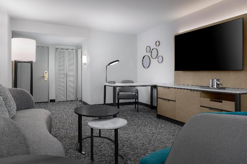 Hilton Los Angeles Airport image