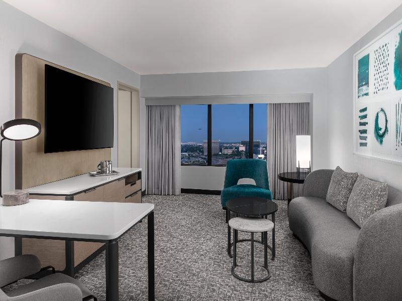 Hilton Los Angeles Airport image