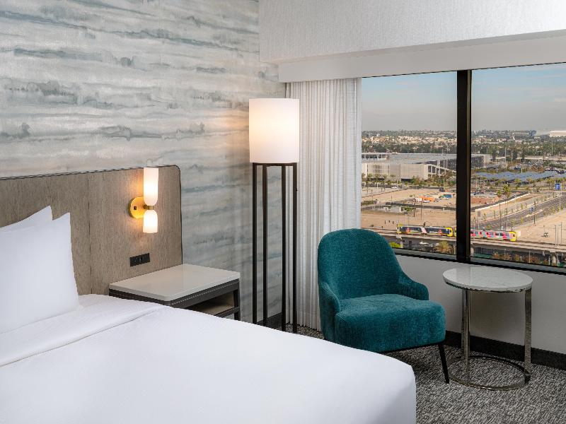 Hilton Los Angeles Airport image