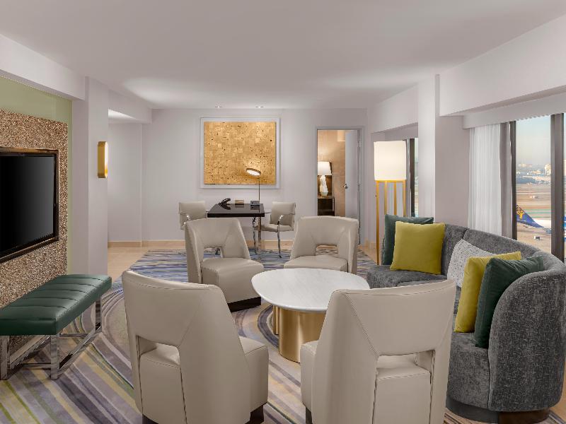 Hilton Los Angeles Airport image