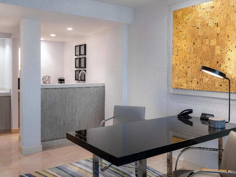 Hilton Los Angeles Airport image