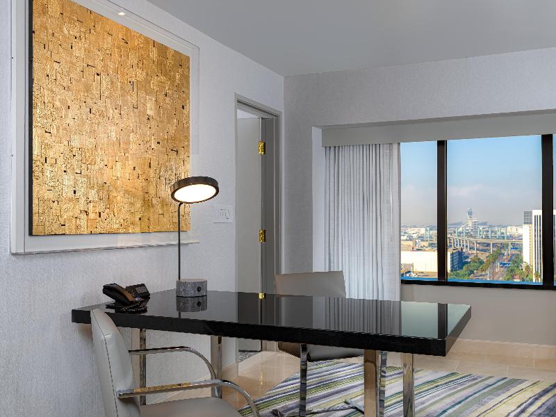 Hilton Los Angeles Airport image