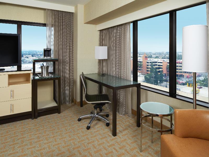 Hilton Los Angeles Airport image