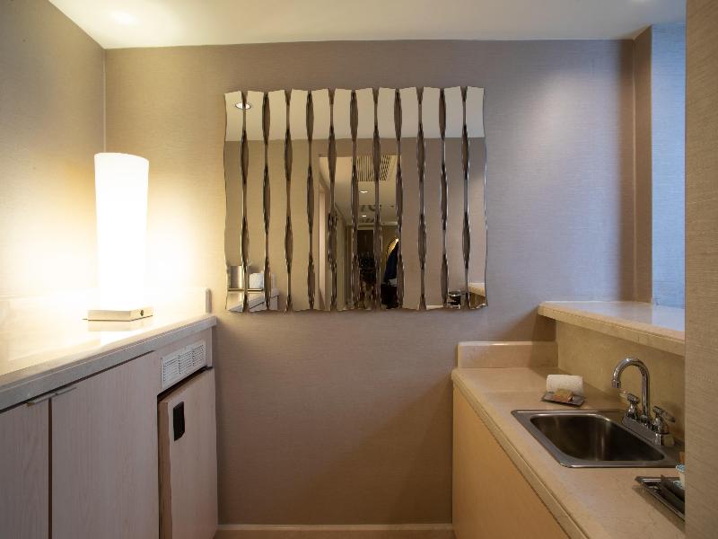 Hilton Los Angeles Airport image