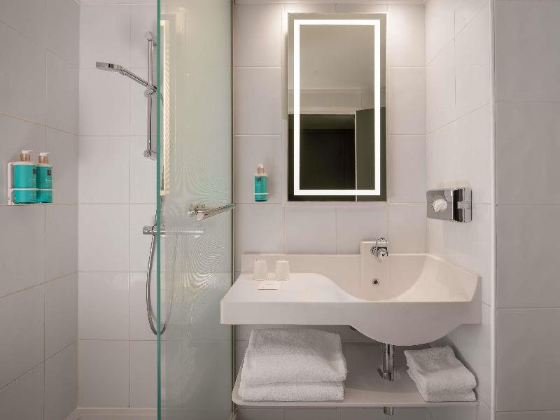 Novotel Paris Vaugirard Montparnasse image