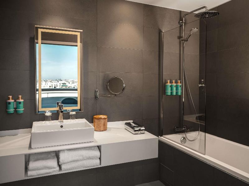Novotel Paris Vaugirard Montparnasse image