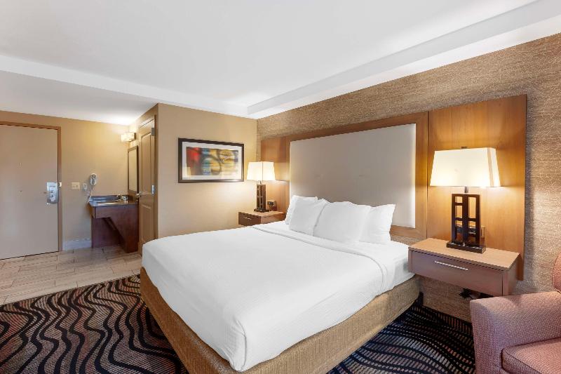 Best Western Summit Inn image