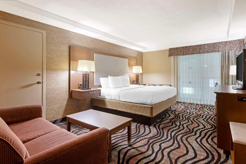 Best Western Summit Inn image