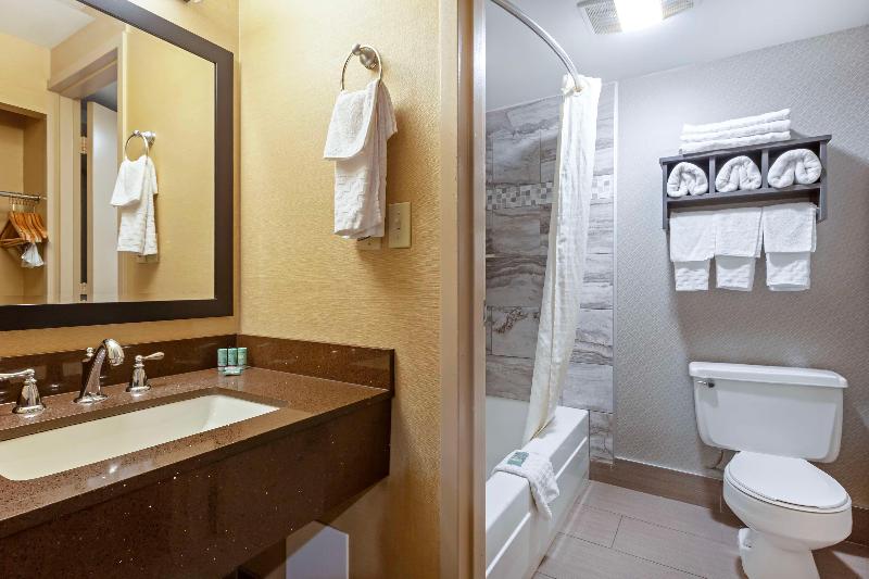 Best Western Summit Inn image