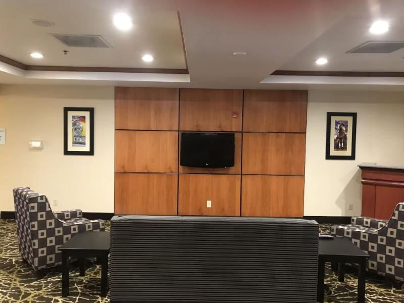 Holiday Inn Express Syracuse-Fairgrounds image