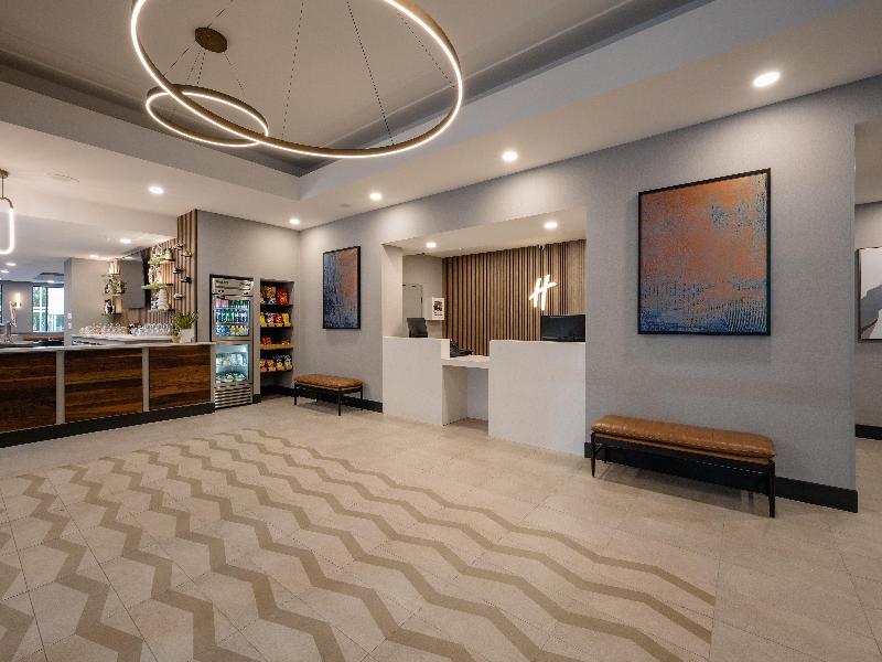 Holiday Inn Hotel & Suites Winnipeg Downtown image