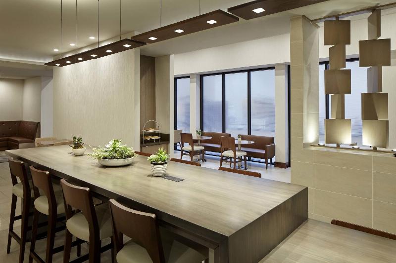 Dfw Airport Marriott South image